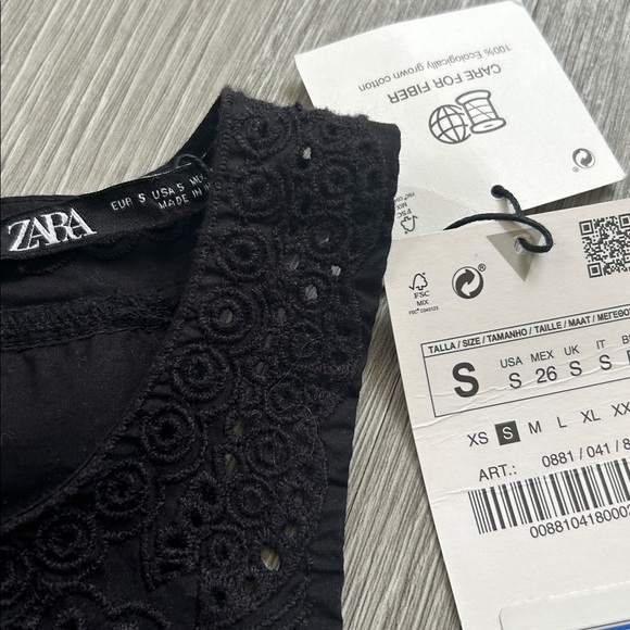 NWT Zara Floral Embroidered Black High Neck Top - Picture 3 of 6